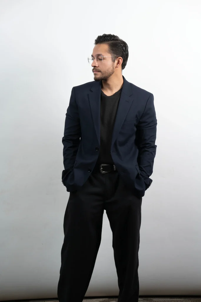 Portrait of Zaid Andrade, content creator and production specialist skilled in filming, visual storytelling, and digital media.